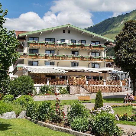 Haller'S Posthotel Riezlern Extérieur photo