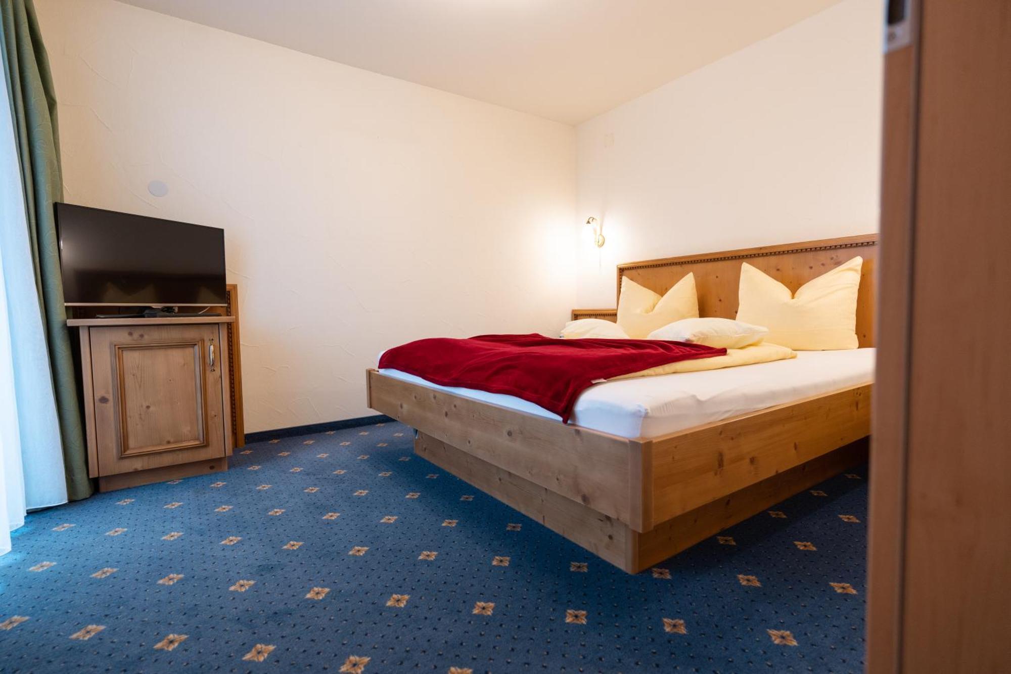 Haller'S Posthotel Riezlern Extérieur photo